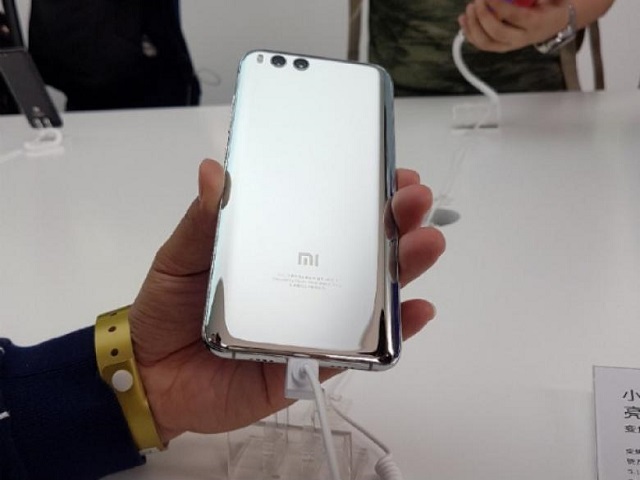 Xiaomi Mi 6 Silver не будет выпущен в ближайшее время