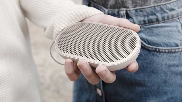 B&O Beoplay P2